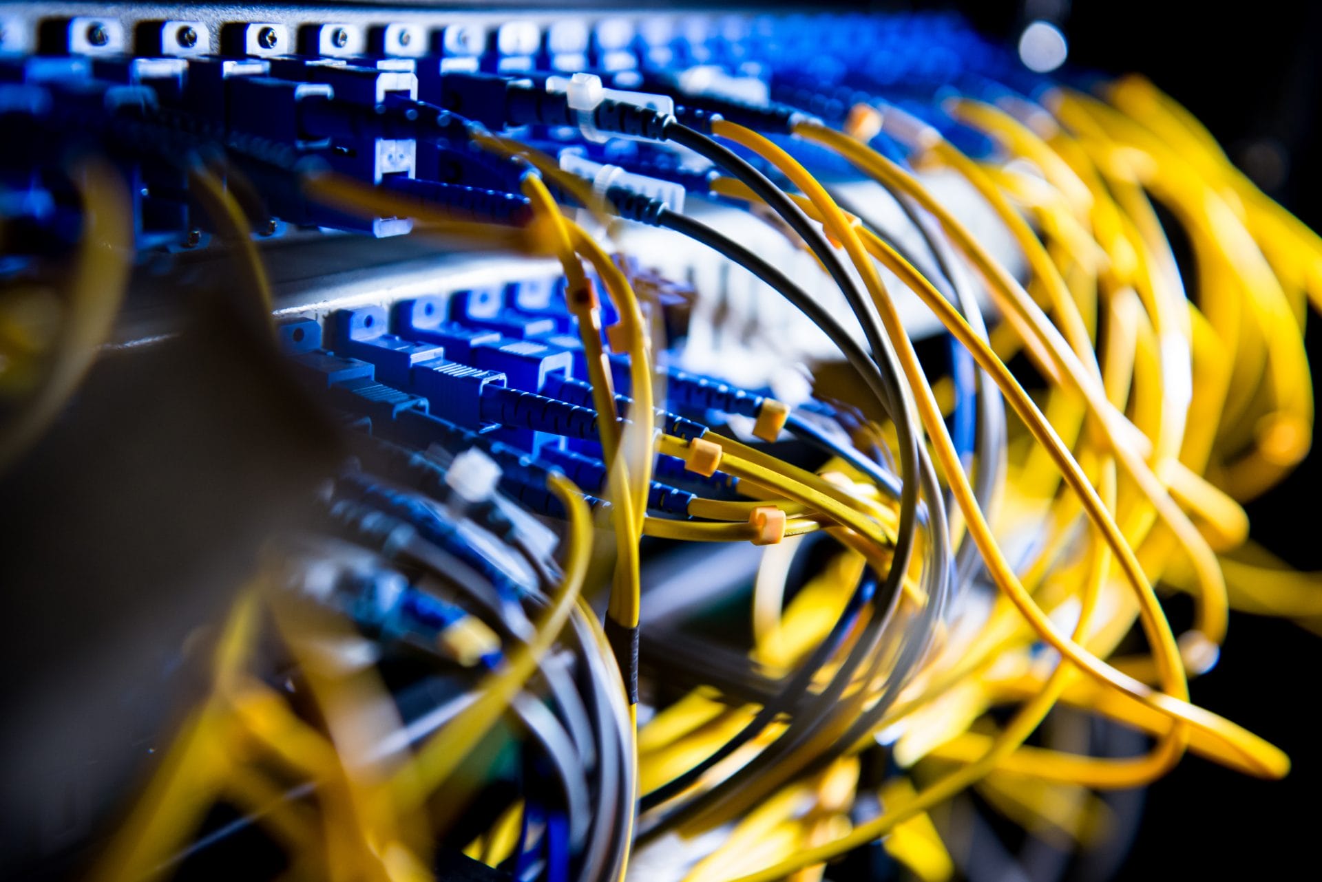 How Fiber Optic Cable Powers Modern Data Center Infrastructure - Best ...